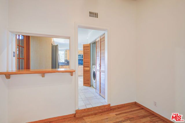 15511 Woodcrest, Sherman Oaks, CA 91403