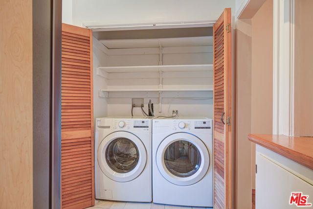 15511 Woodcrest, Sherman Oaks, CA 91403