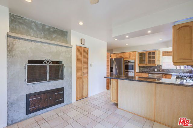 15511 Woodcrest, Sherman Oaks, CA 91403