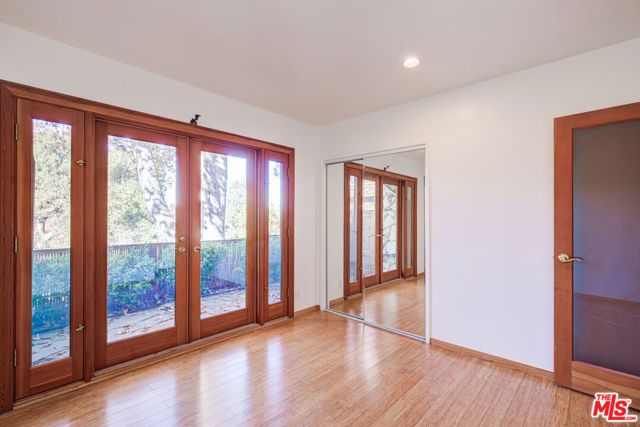 15511 Woodcrest, Sherman Oaks, CA 91403