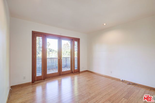 15511 Woodcrest, Sherman Oaks, CA 91403