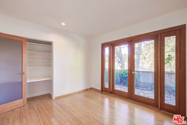 15511 Woodcrest, Sherman Oaks, CA 91403