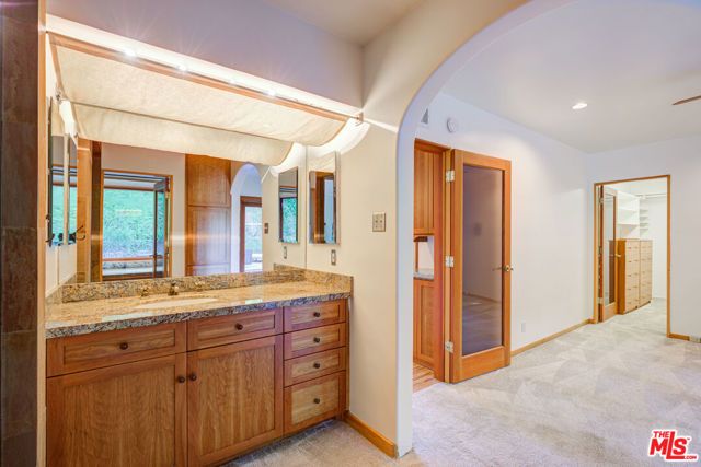 15511 Woodcrest, Sherman Oaks, CA 91403