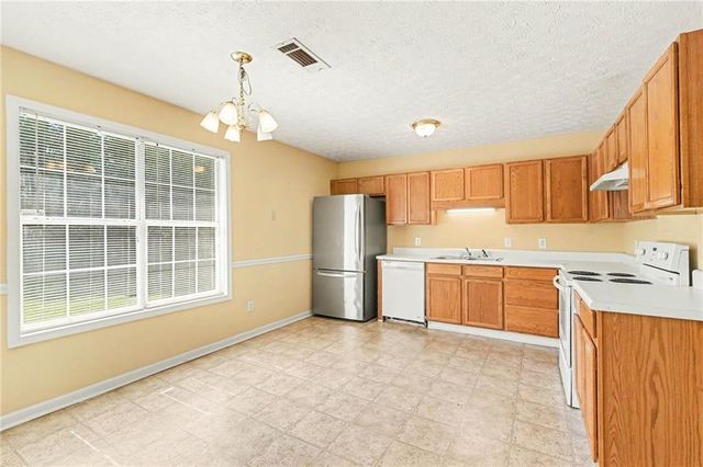 2027 Providence Road, Statham, GA 30666