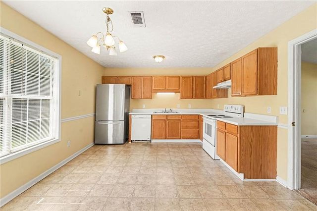 2027 Providence Road, Statham, GA 30666