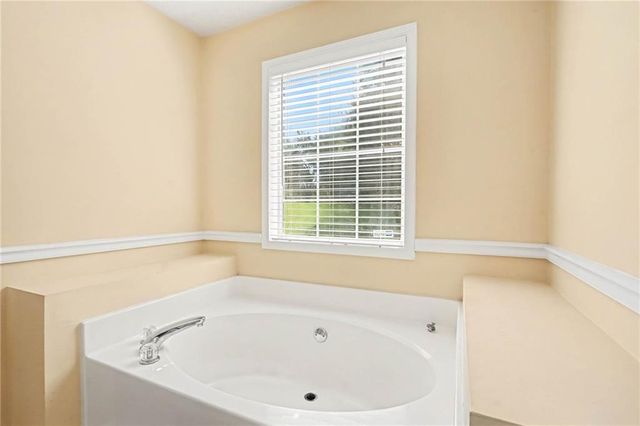 2027 Providence Road, Statham, GA 30666