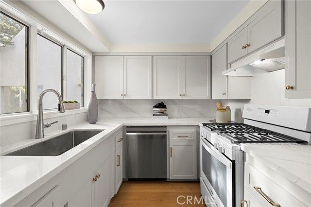 2110 Ocean Way, Laguna Beach, CA 92651