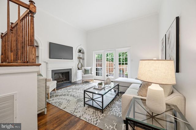 2343 9TH ST S, Arlington, VA 22204