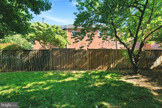 2343 9TH ST S, Arlington, VA 22204