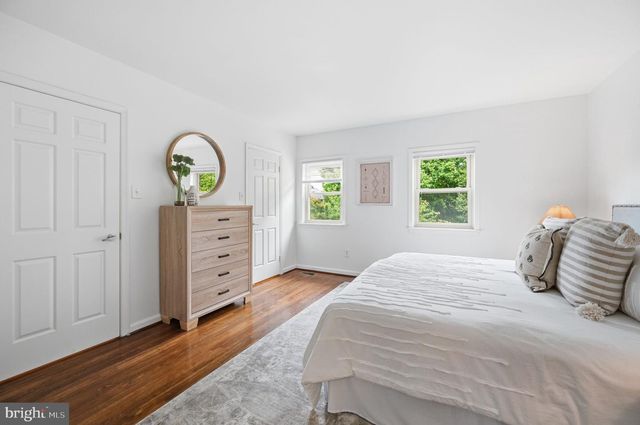 2343 9TH ST S, Arlington, VA 22204