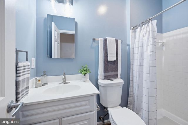2343 9TH ST S, Arlington, VA 22204