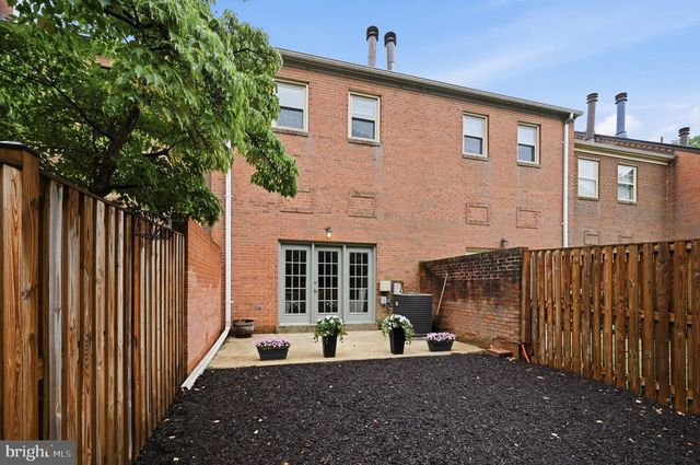 2343 9TH ST S, Arlington, VA 22204