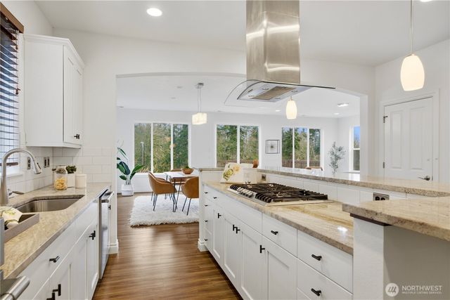 12421 NE 153rd Place, Woodinville, WA 98072