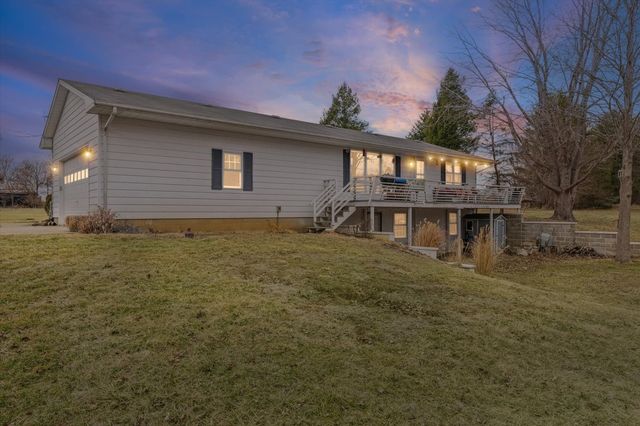 88 County Road 2000 N, Mahomet, IL 61853