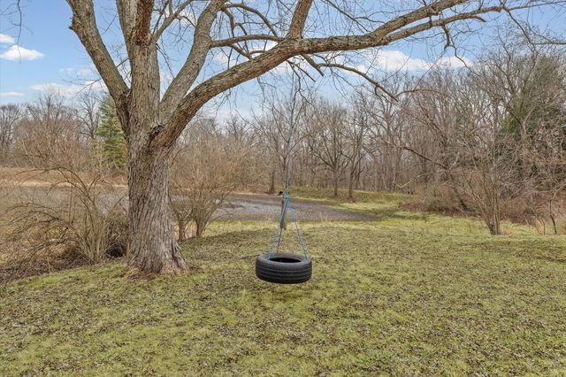 88 County Road 2000 N, Mahomet, IL 61853