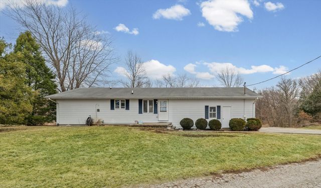 88 County Road 2000 N, Mahomet, IL 61853