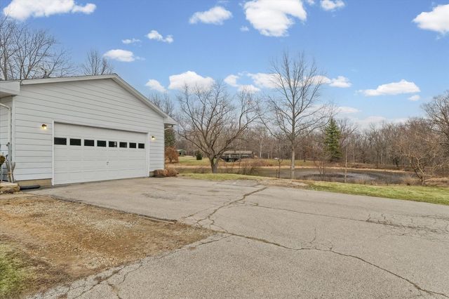 88 County Road 2000 N, Mahomet, IL 61853
