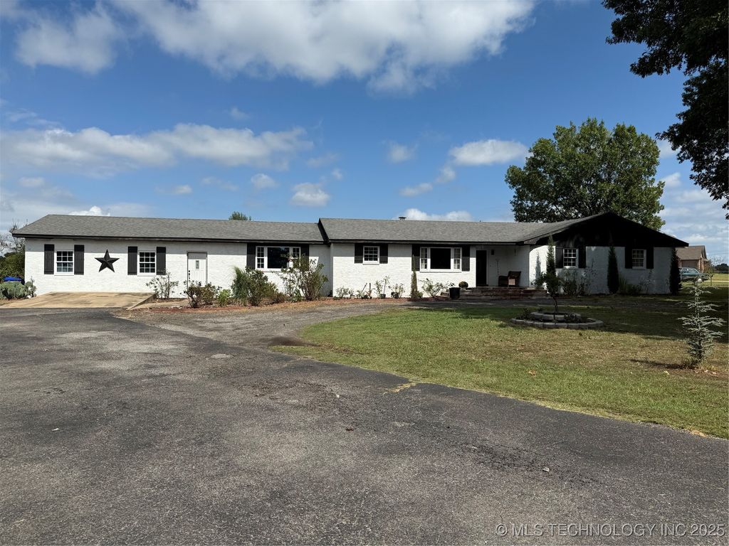 3340 E Smith Ferry, Muskogee, OK 74403