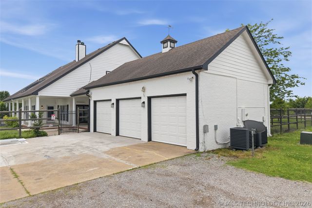 2707 E 171st Street S, Mounds, OK 74047