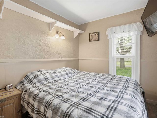 328 S 3rd Street, Brighton, MI 48116