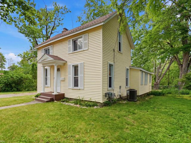 328 S 3rd Street, Brighton, MI 48116