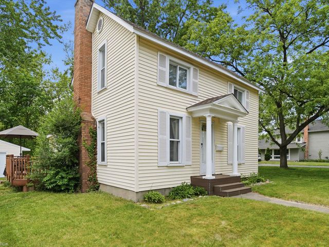 328 S 3rd Street, Brighton, MI 48116