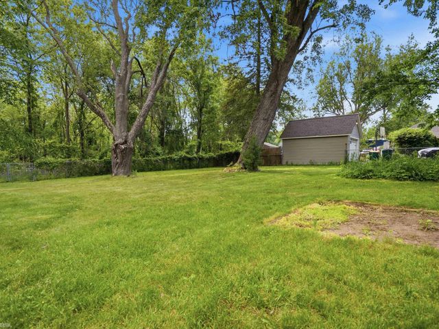 328 S 3rd Street, Brighton, MI 48116