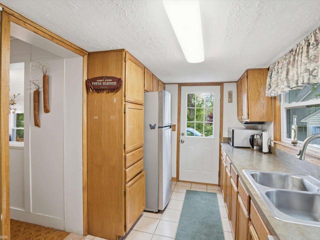 328 S 3rd Street, Brighton, MI 48116