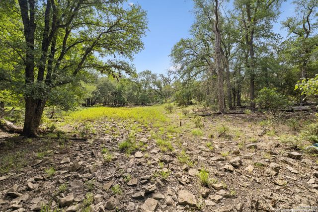 547 county road 3401, Hondo, TX 78861