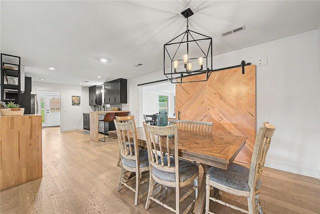 1710 SE Flynt Street, Bentonville, AR 72712