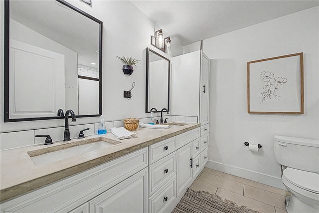 1710 SE Flynt Street, Bentonville, AR 72712