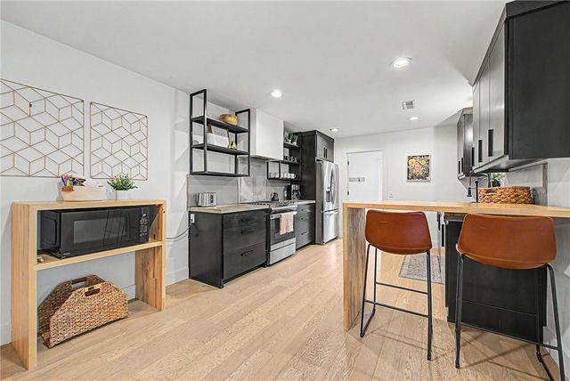 1710 SE Flynt Street, Bentonville, AR 72712