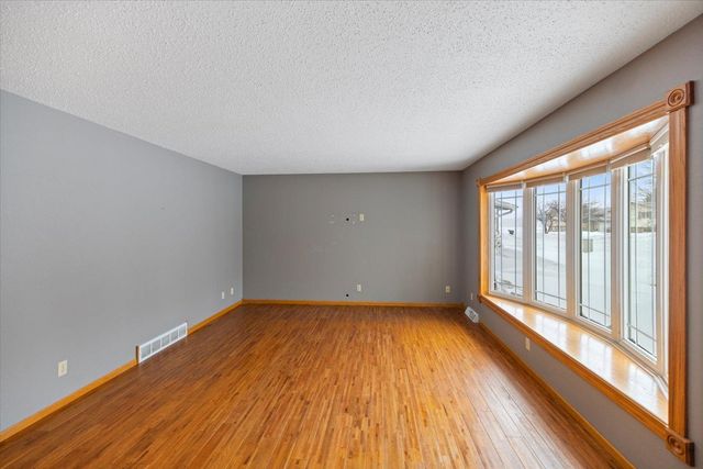 606 NE 3 Street NE, Dilworth, MN 56529