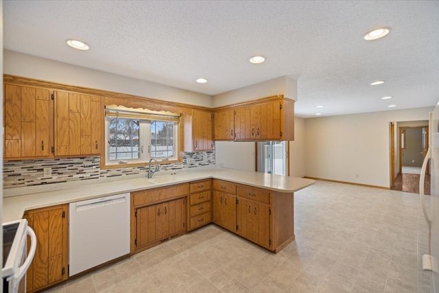 606 NE 3 Street NE, Dilworth, MN 56529