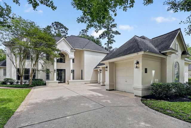 2 Argonne Place, The Woodlands, TX 77382