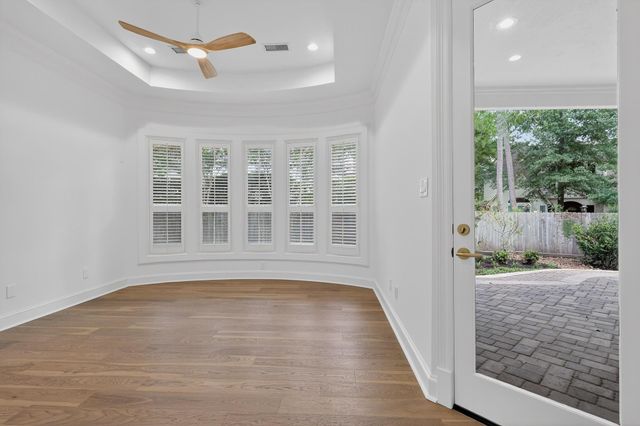 2 Argonne Place, The Woodlands, TX 77382