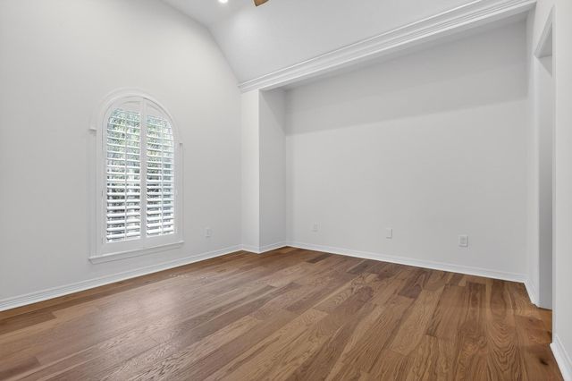 2 Argonne Place, The Woodlands, TX 77382