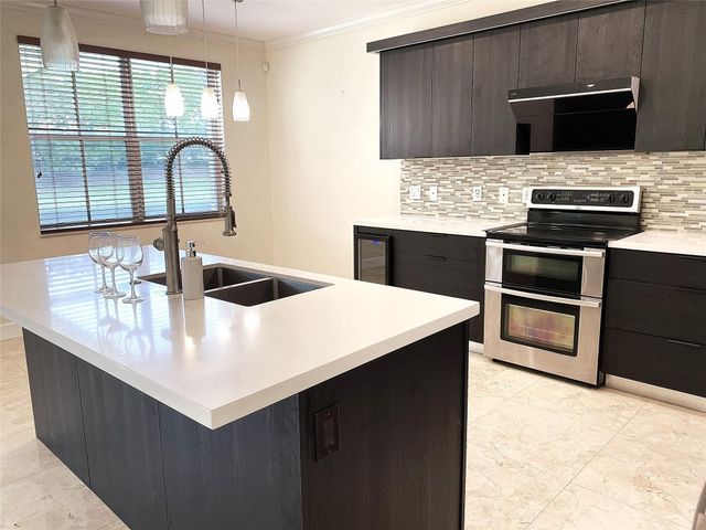 4375 Foxtail Lane, Weston, FL 33331