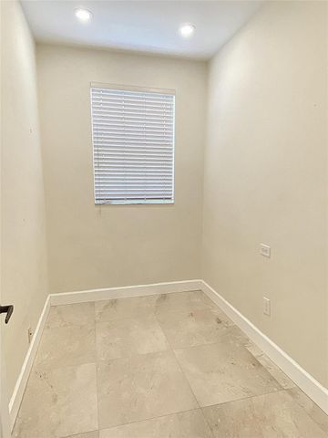 4375 Foxtail Lane, Weston, FL 33331