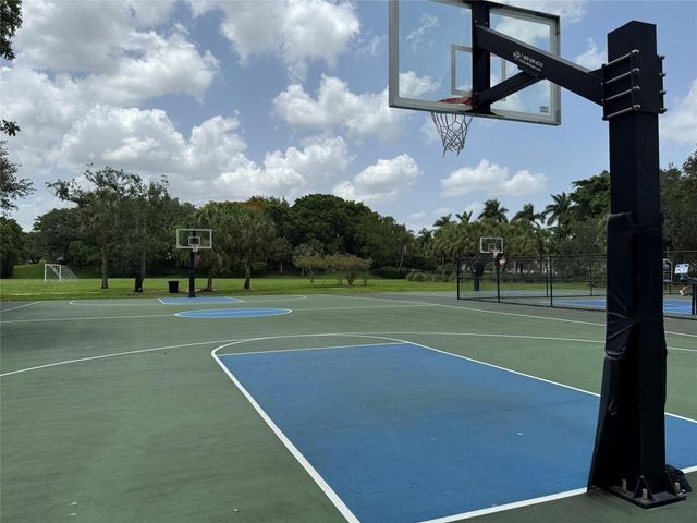 4375 Foxtail Lane, Weston, FL 33331