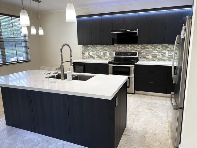 4375 Foxtail Lane, Weston, FL 33331