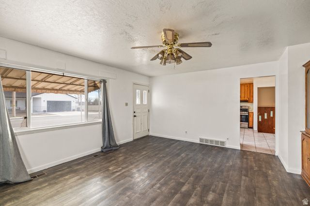 27 E 500 S, Gunnison, UT 84634