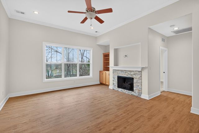 370 Persimmon Way, Harrodsburg, KY 40330