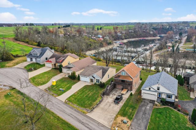 370 Persimmon Way, Harrodsburg, KY 40330