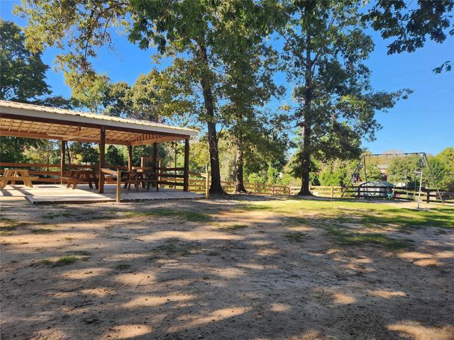 170 Tobago Lane, Point Blank, TX 77364