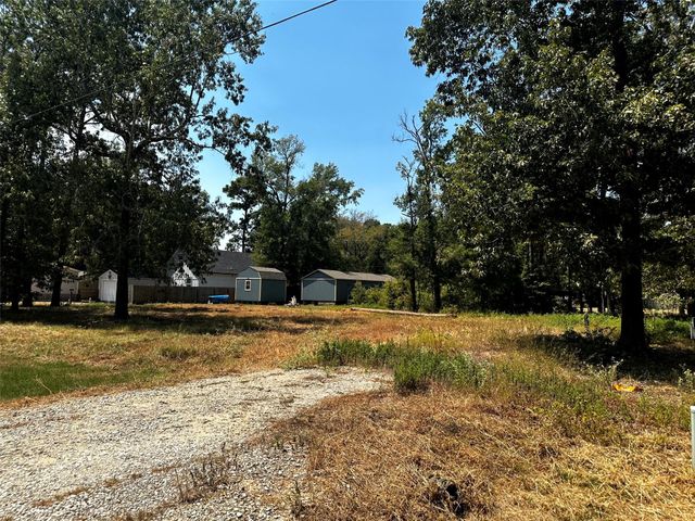 170 Tobago Lane, Point Blank, TX 77364
