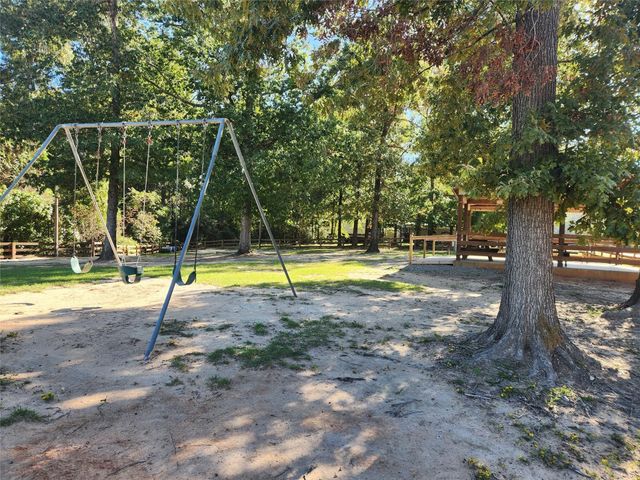 170 Tobago Lane, Point Blank, TX 77364