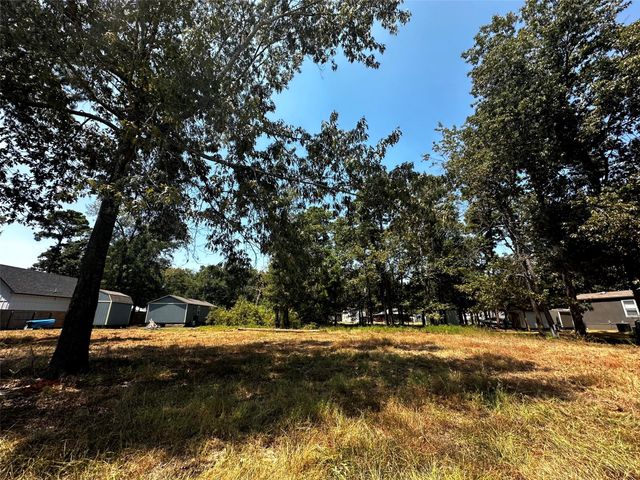 170 Tobago Lane, Point Blank, TX 77364
