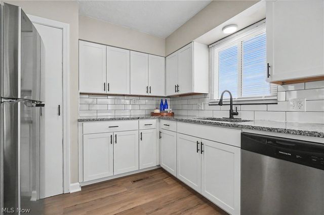 2697 8th Street, Cuyahoga Falls, OH 44221