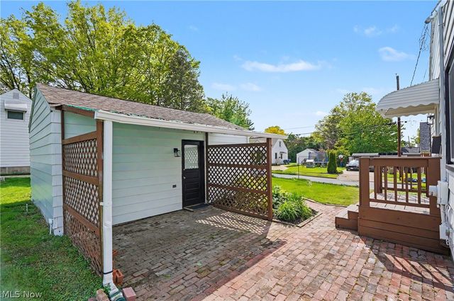 2697 8th Street, Cuyahoga Falls, OH 44221